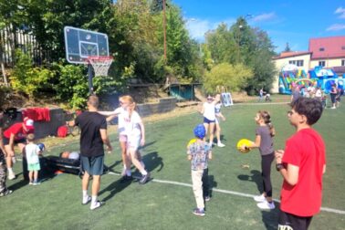 Sportovo-spoloc.-den-Kralova-basket-hrady