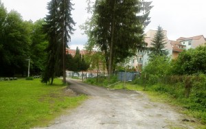 cesta okolo muzea snp