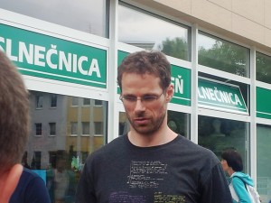 handzus8