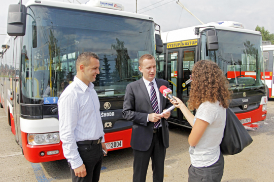 členovia predstavenstva DPMBB a.s.: Viceprimátor Jakub Gajdošík a poslanec Marek Modranský