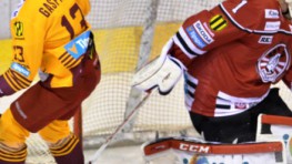 Bystrickí hokejisti dali v Trenčíne štyri žŕdky, no prehrali 1:3 + HLASY