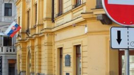 Predseda BBSK a jeho ľudia bránia niektorým novinárom chodiť na ich tlačovky
