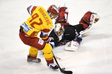 SR Hokej TL 39.kolo Trenčín B.Bystrica TNX