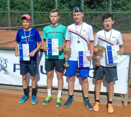stvorhra-vpravo-vitazi-vlcko-marosik-3