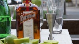 Nový letný fenomén: Ľahký drink s ťažkým menom COINTREAU FIZZ [kuantrófiz]
