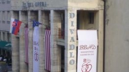 Vláda SR schválila financie na obnovu bystrickej Štátnej opery a hradu Krásna Hôrka, podporila folklór v regiónoch