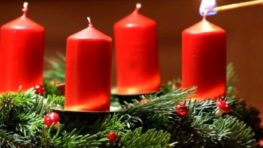 V nedeľu zapaľujeme prvú sviečku, začína advent