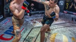 FOTO: Thaiboxer Nikolas Krivák s víťazným debutom v Oktagone