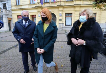 zľava Ján Lunter, Denisa Nincová a Božena Kováčová