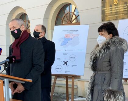 Zľava Ján Nosko, Richard Rybníček a Lenka Balkovičová