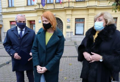 Denisa Nincová v strede