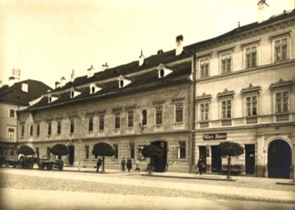 Kammerhof - pôvodná budova banskej komory v BB (dnes tu stojí budova Lesov SR)