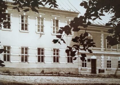 Pôvodná budova Literárneho a hudobného múzea na Lazovnej 44