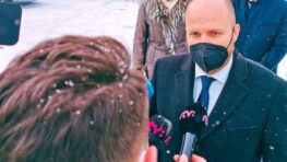 Primátori a starostovia obcí okolo letiska Sliač čakajú odpovede na otázky aj po stretnutí s ministrom obrany