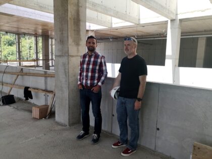 Zľava projektový manažér Michal Filip a architekt Martin Paulíny