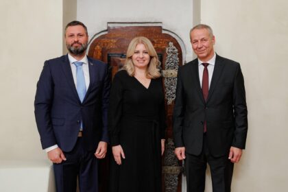 Zľava Peter Hamaj, Zuzana Čaputová a Ján Nosko