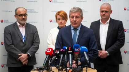 Miriam Lapuníková s ostatnými riaditeľmi nemocníc po stretnutí s ministrom zdravotníctva