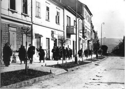 Rumunskí vojaci postupujú k centrálnemu bystrickému námestiu