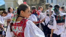 Na Deň Ústavy SR je v Banskej Bystrici pre všetkých milovníkov folklóru Slovenský deň kroja 2023 + program