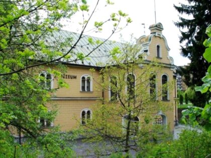 Tihányiovský kaštieľ
