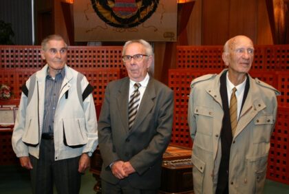Igor Chromek (v strede) na mestskom úrade