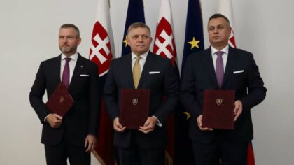 Zľava Peter Pellegrini, Robert Fico a Andrej Danko