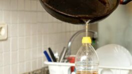 Neviete, kam s použitým kuchynským olejom? Existuje jednoduché a praktické riešenie