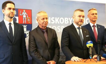 Zľava Ondrej Lunter, Ján Nosko, Peter Pellegrini a Richard Raši