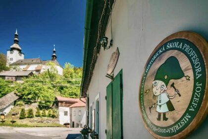 Historická škola prof. Mistríka na Španej Doline