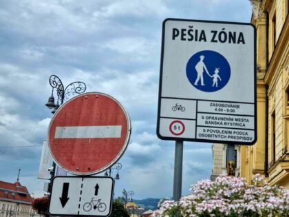 Vstup do pešej zóny na Námestí SNP