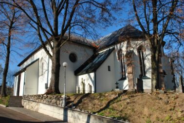 Radvaň - kostol Narodenia Panny Márie