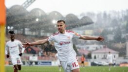 Futbalisti MFK Dukla Banská Bystrica po 10 prehrách vyhrali dôležitý zápas o záchranu v Ružomberku