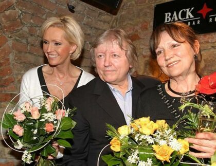 Zľava Helena Vondráčková, Václav Neckář a Marta Kubišová