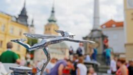 The Grand Retro Show 2025: Už túto sobotu zavítajú na banskobystrické Námestie SNP nádherné historické vozidlá