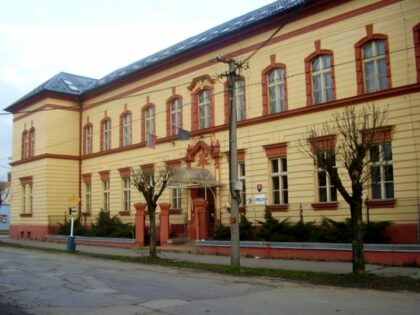 Gymnázium Jána Chalúpku v Brezne