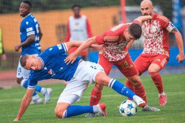 vo-valasskom-mezirici-remiza-so-silnym-banikom-ostrava_dB