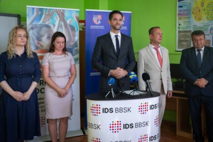 Zľava Petra Pelachová, Andrea Houšková, Ondrej Lunter, Ľubomír Jambrich a Milan Kolesár