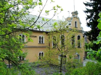 Tihányiovský kaštieľ
