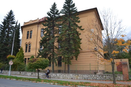 Skuteckého 11
