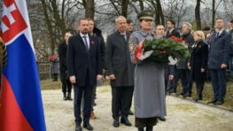 FOTO: Mesto Banská Bystrica si dôstojne pripomenulo Deň vojnových veteránov