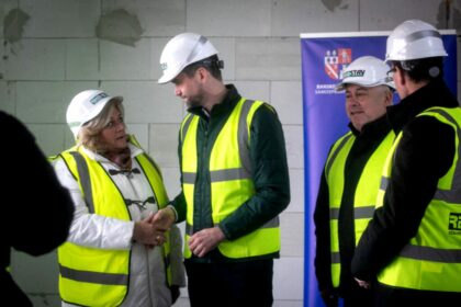 Ondrej Lunter druhý zľava