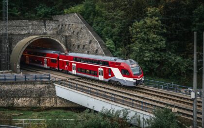 Elektrická poschodová jednotka ZSSK Stadler KISS