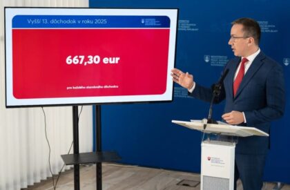 Minister práce, sociálnych vecí a rodiny Erik Tomáš