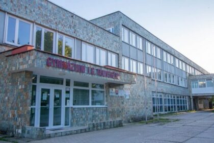 Gymnázium JGT
