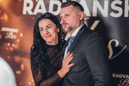 Pavel Zvara, spoluorganizátor a generálny riaditeľ R2N Business Center s manželkou