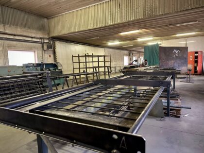 Výroba oceľového sklopného zábradlia