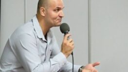 Lekár duše Pavel „Hirax“ Baričák so zaujímavou prednáškou v Banskej Bystrici