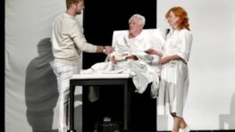 Navštívte divadelné predstavenie Otec v banskobystrickej Aule SZU 16. marca 2026