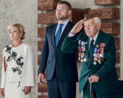 Vladimír Strmeň v Múzeu SNP s Petrom Pellegrinim a Ľubicou Laššákovou
