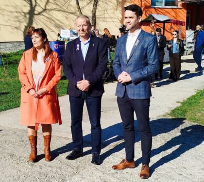 Zľava Beáta Orješková, Ján Nosko a Ondrej Lunter